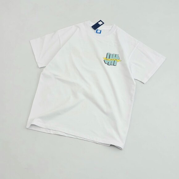 Undefeated White Short-Sleeved T-Shirt With Lettering - Picture 2 of 3